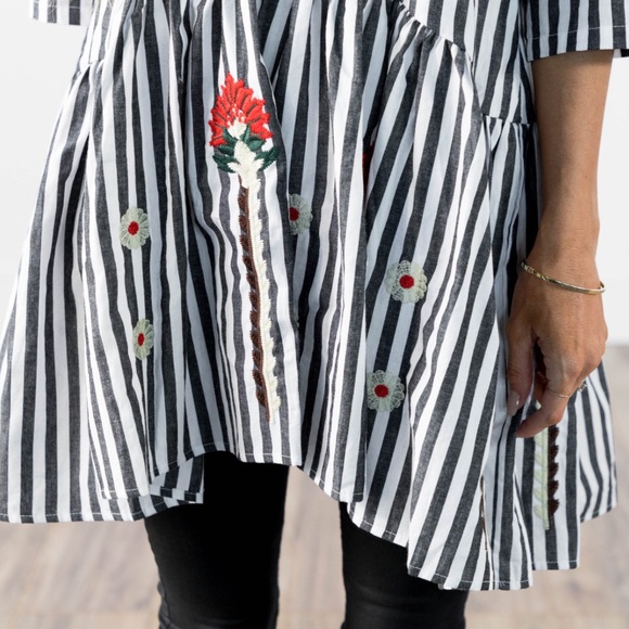 Embroidered Tunic - Picture 3 of 3